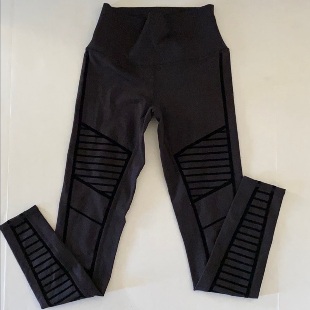 ALO Yoga Velvet Accented Leggings